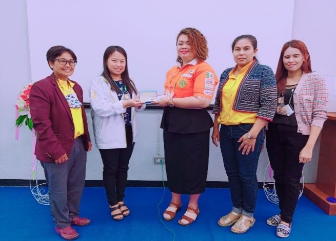 สัมภาษณ์เชิงลึกเพื่อศึกษาแนวปฏิบัติในการทำงานวิจัยด้านการรับใช้สังคม
