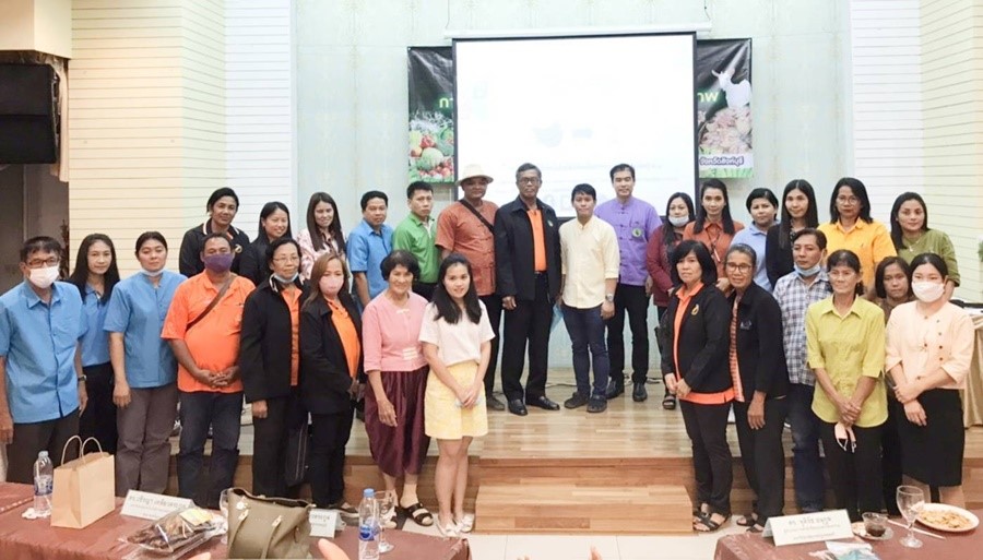การให้ความรู้เรื่องการบริหารจัดการผลผลิตของสหกรณ์จังหวัดสิงห์บุรี และคุณค่าของแป้งกล้วยหอมเขียว