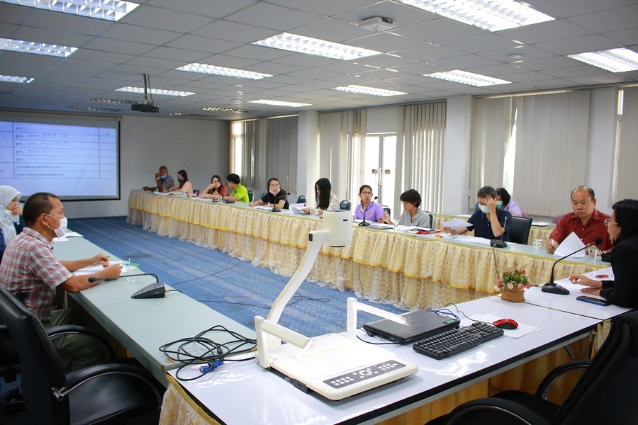 ประชุมเตรียมความพร้อมการจัดโครงการยกระดับผลสัมฤทธิ์ทางการเรียน
