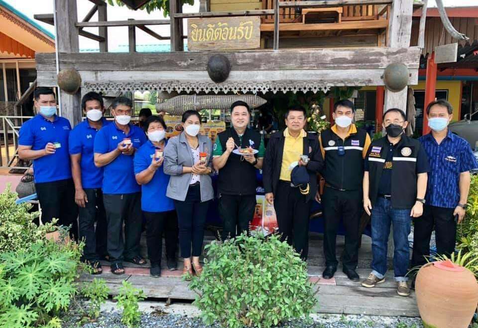 ร่วมนำเสนอผลิตภัณฑ์แปรรูปจากกุ้งและปัญหาด้านต้นทุนสูงในการเลี้ยงกุ้งของเกษตรกร