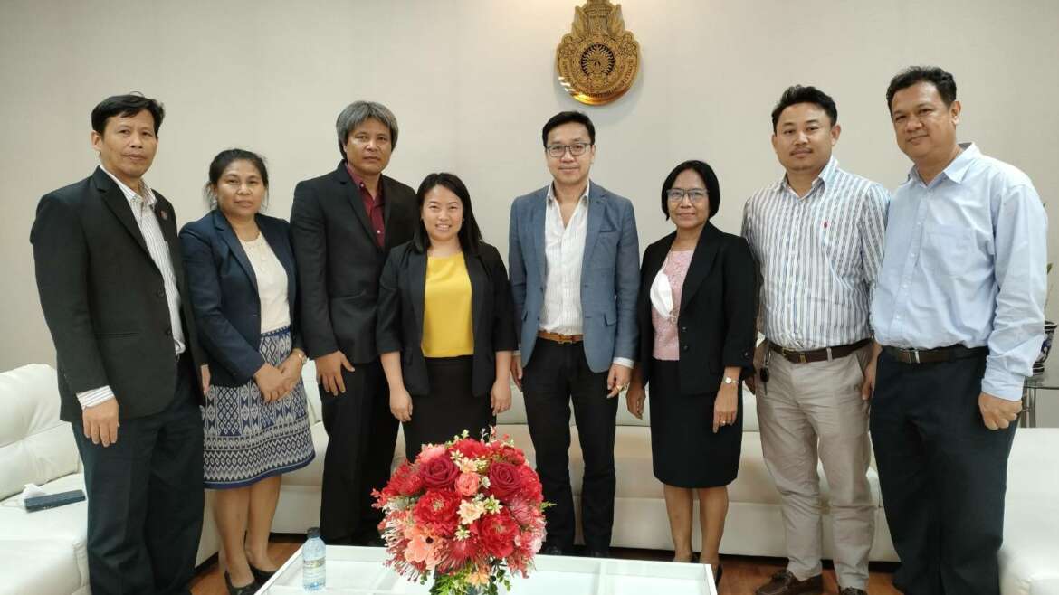 ผู้บริหารคณะเทคโนโลยีการเกษตรฯ เข้าพบอธิการบดีและรับมอบนโยบาย